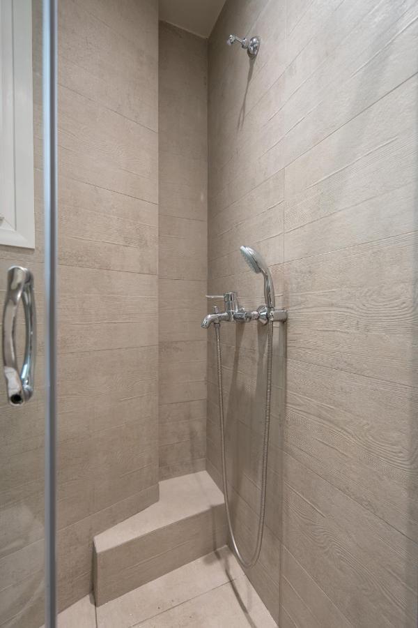 Classy Apartment In Koukaki, Walk To Metro & Acropolis 雅典 外观 照片