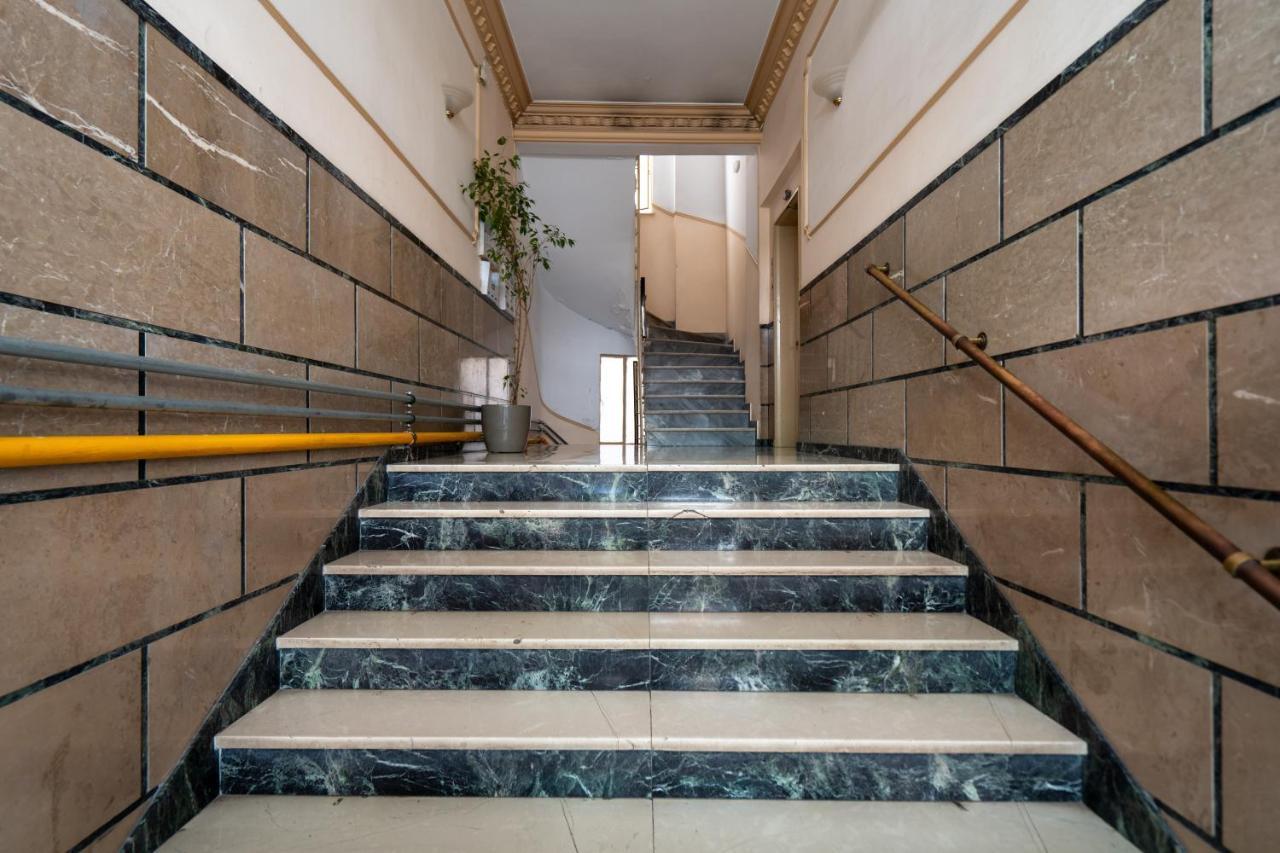 Classy Apartment In Koukaki, Walk To Metro & Acropolis 雅典 外观 照片